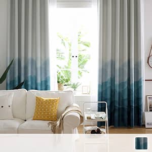 山水模様のグラデーションカーテン