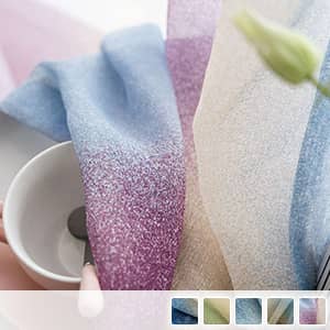 上品なストライプ柄のレースカーテン