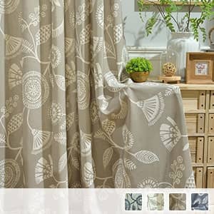 神秘感がある植物模様のドレープカーテン