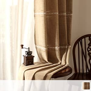 ナチュラルなドレープカーテン