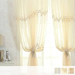 エレガントな小花刺繍のレースカーテン