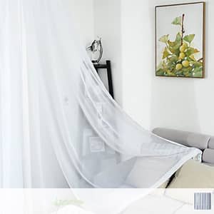 シンプルな無地ホワイトカーテン