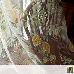 アンティーク調のひまわり柄レースカーテン