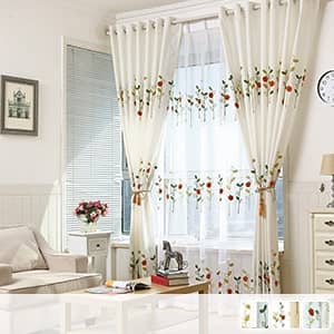 可愛いテントウムシを刺繍されたレース付きセットカーテン