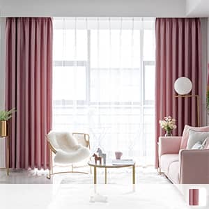 枝のような柄模様のカーテン