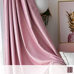 枝のような柄模様のカーテン