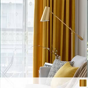 枝のような柄が入っているカーテン