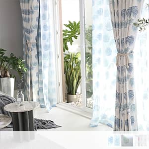 ナチュラルな針葉模様レースカーテン