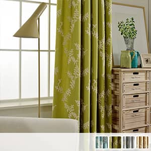 リーフモチーフを刺繍したドレープカーテン