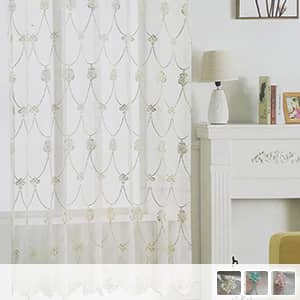 レトロなダマスク柄の刺繍