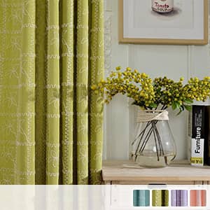 フラワーモチーフの糸刺繍のドレープカーテン