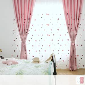 柔らかいハート型刺繍のセットカーテン
