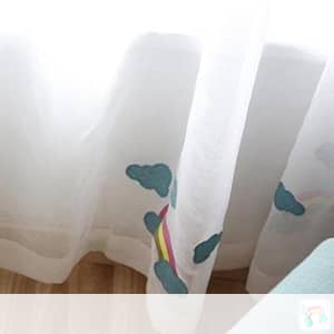 可愛い雲や虹のデザインのセットカーテン