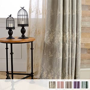 キュートな花やリーフを刺繍したセットカーテン