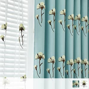 風に揺ら揺らしている癒しのあるタンポポセットカーテン