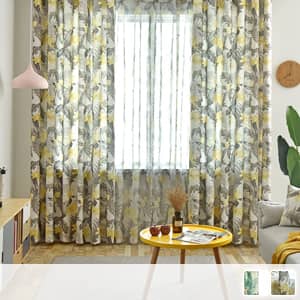 南国風の植物をプリントしたセットカーテン