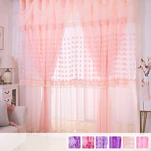 甘くてロマンティックな雰囲気の姫系カーテン