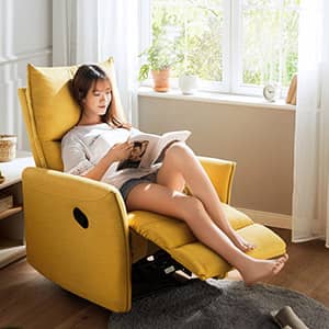 リラックスできるリクライニングソファ