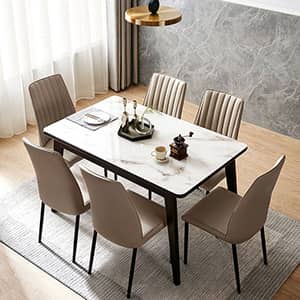 モダンなデザインは都会的な空間に似合うダイニングテーブル&チェアセット