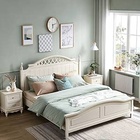 白い塗装と天然木の組み合わせが可愛らしいすのこベッド