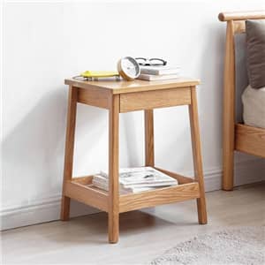 天然木を使用したシンプルで使いやすいナイトテーブル