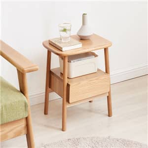 省スペースにも置けるコンパクトなデザインのナイトテーブル
