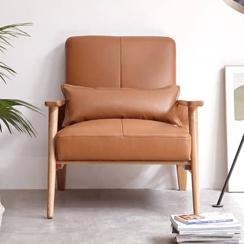 温かみの色合いの一人掛けソファ