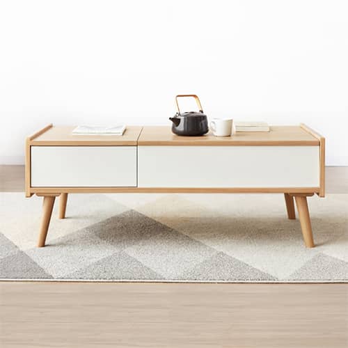 多くの時間を過ごすリビングでのライフスタイルを考えた快適に過ごせるセンターテーブル