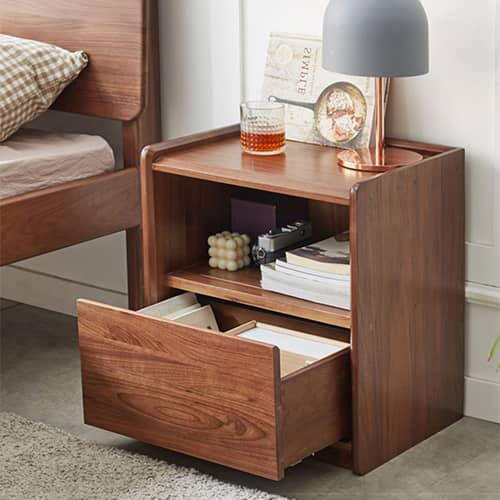 ちょっとしたスペースに置ける小さくても収納力がある優秀なナイトテーブル