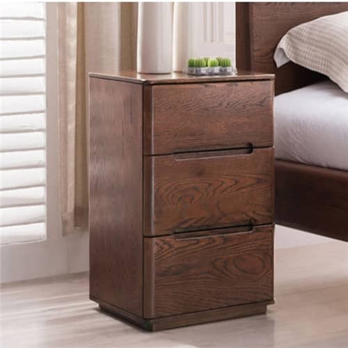 デザイン性と実用性を兼ね備えたナイトテーブル