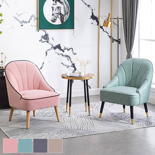 フェミニンにデザインされた1人掛けソファ