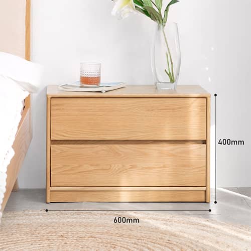 ローチェスト,ナチュラルな美しさと、洗練されたドレッシーなムードを演出するチェスト