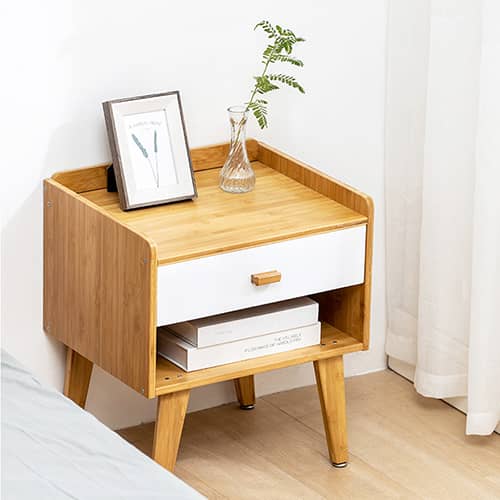 ナチュラルな竹集成材サイドテーブル