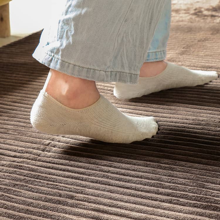 低反発ウレタン入れ、快適にくつろぐことができるラグ低反発ウレタン入れ、快適にくつろぐことができるラグ カーペット