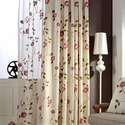 花刺繍のカーテン