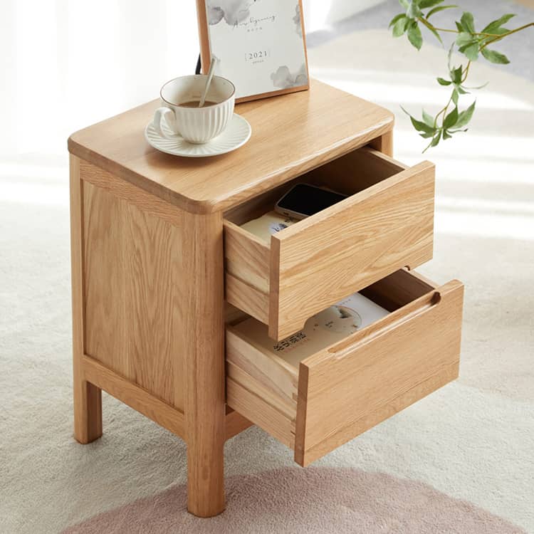 ベッド周りをキレイに整理整頓できるナイトテーブル,無垢材100%