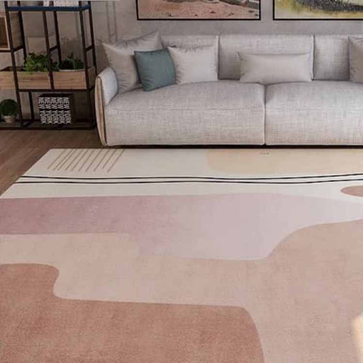 毛足の短いラグなので、汗ばむ日にも爽やかに過ごせるラグ