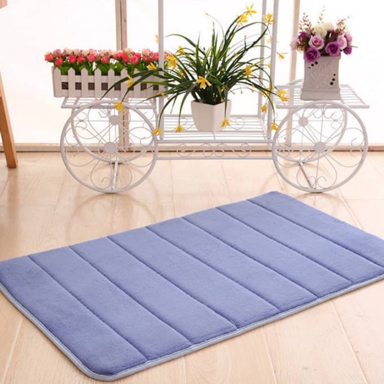 手触りなめらかな極細繊維のラグカーペット