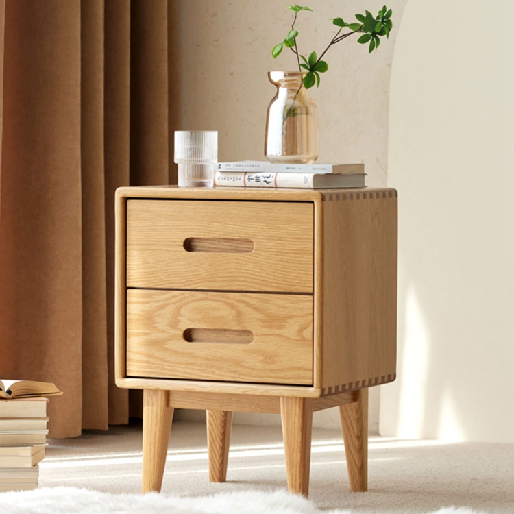 ベッド周りをキレイに整理整頓できるナイトテーブル,無垢材100%